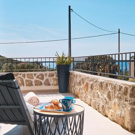 Meacres Sea Villa *
