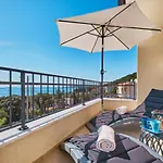 Meacres Sea Villa Miholascica