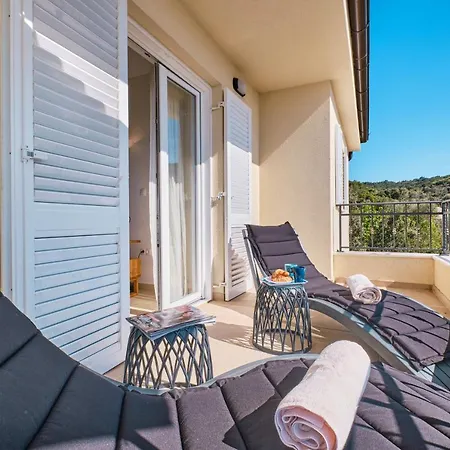 Villa Meacres Sea *
