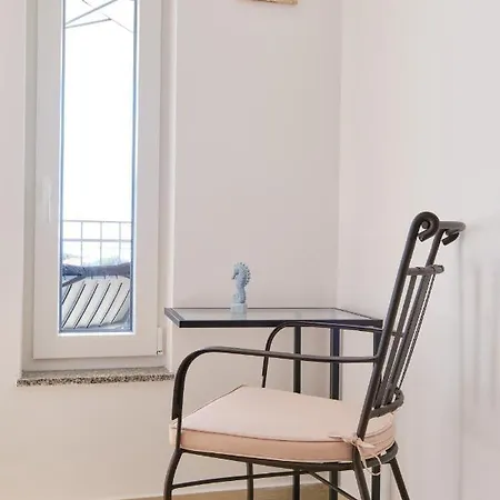 Meacres Sea Villa Miholascica